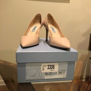 Prada Pump Saffiano textured patent leather 6.5